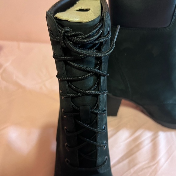 Timberland Camdale Black Women’s Heeled Boots - Picture 6 of 7